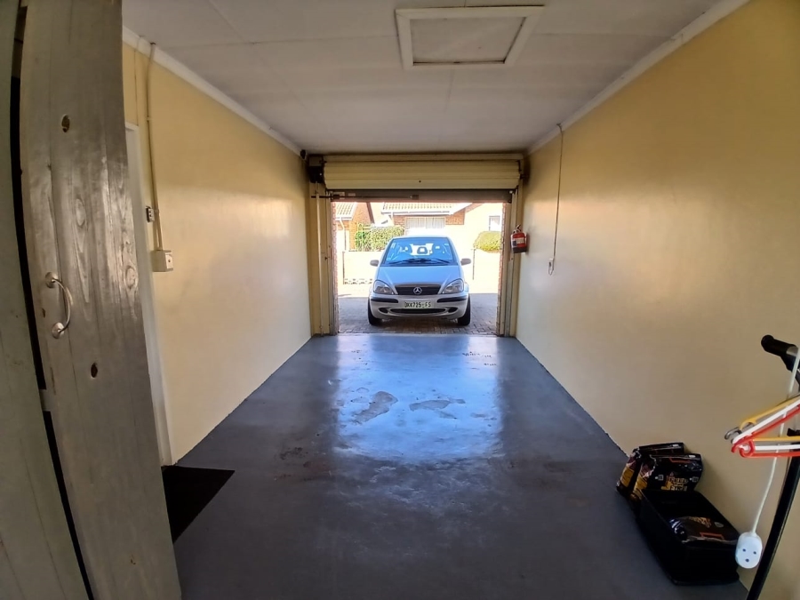 3 Bedroom Property for Sale in Uitsig Free State